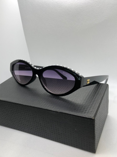 عینک افتابی دخترانه برند شنلuv400