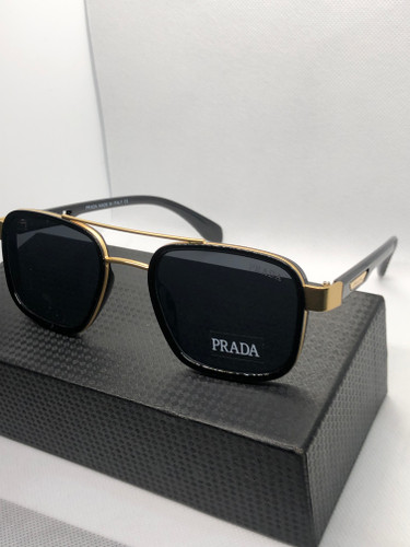 عینک پلدار جذاب برند پراداuv400