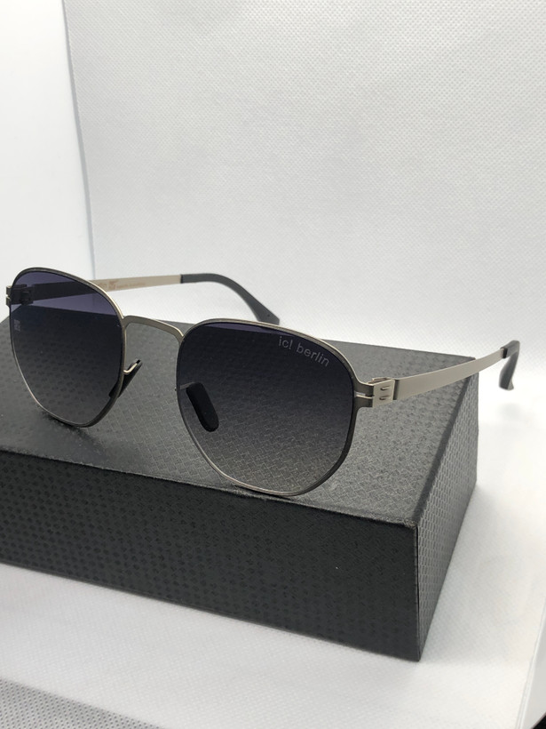 عینک بدون پیج انتی رفلکس برند آیس برلینuv400