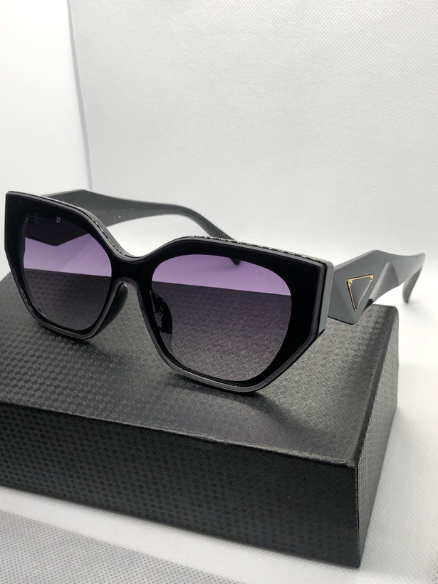 عینک دسته طرحدار برند پراداuv400