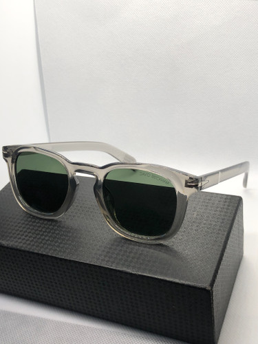 عینک پلاریزه دسته طرحدار برند دیوید بکهامuv400