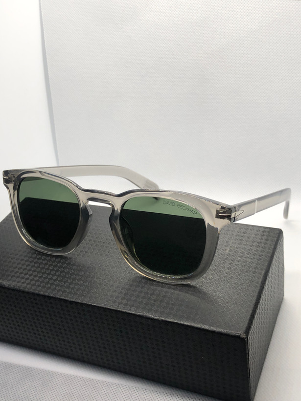 عینک پلاریزه دسته طرحدار برند دیوید بکهامuv400