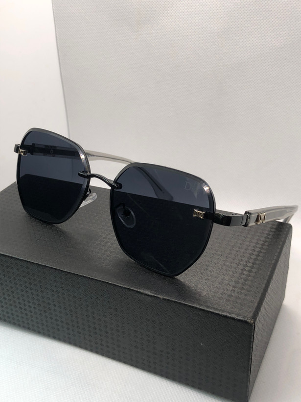 عینک فرم لس اسپورت برند دیورuv400