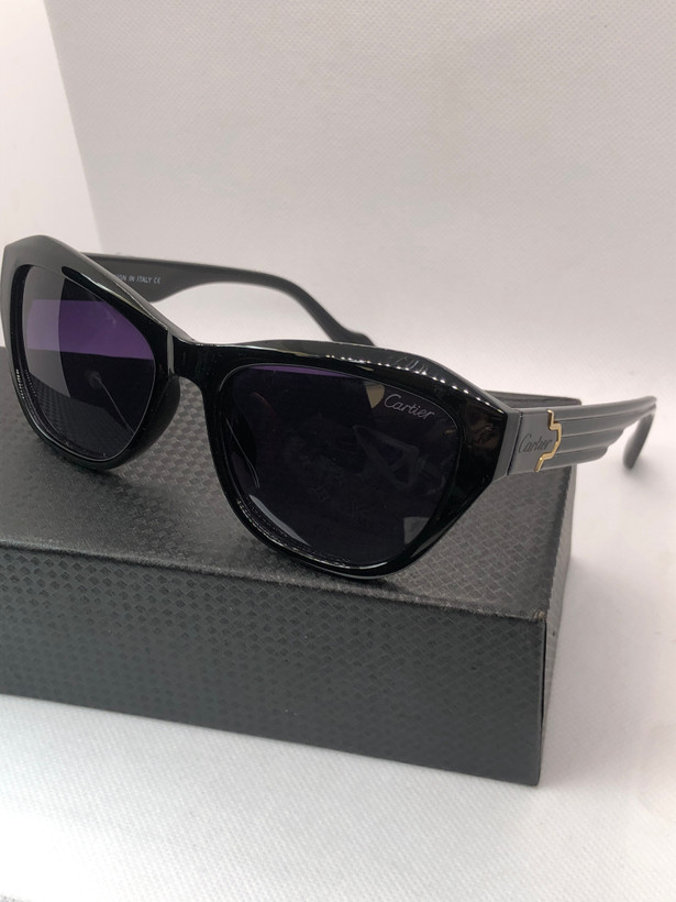 عینک دسته طرحدار برند کارتیرuv400