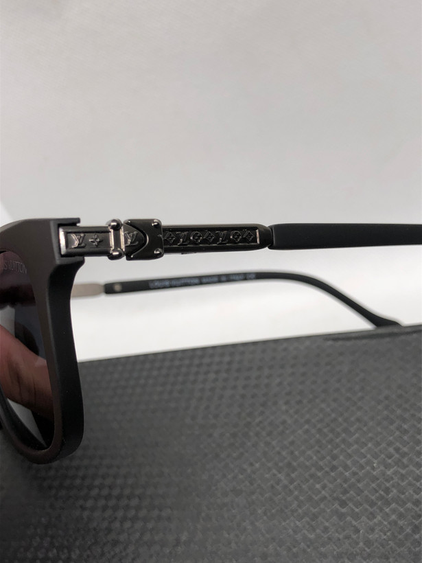 عینک یووی دار